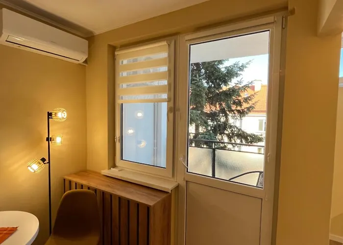 Apartament Quiet Flat With Balcony, Free Parking Included